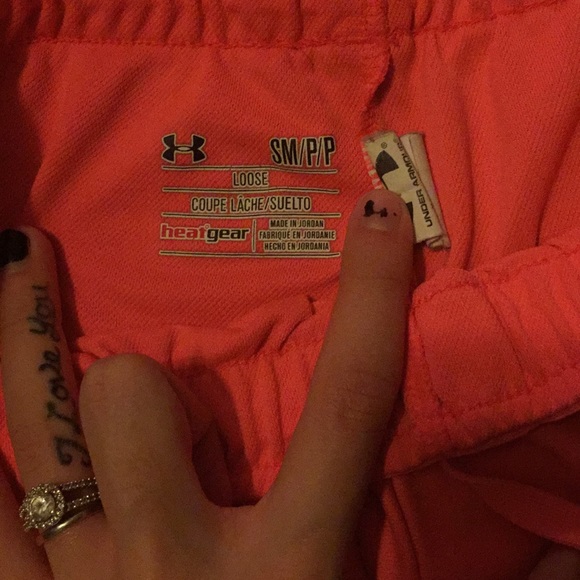 Shorts - Picture 2 of 4